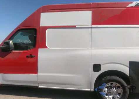 2018 Nissan Nv Cargo Nv2500 Hd Sv V6 из США, поврежденный, VIN 1N6BF0LY8JN802984